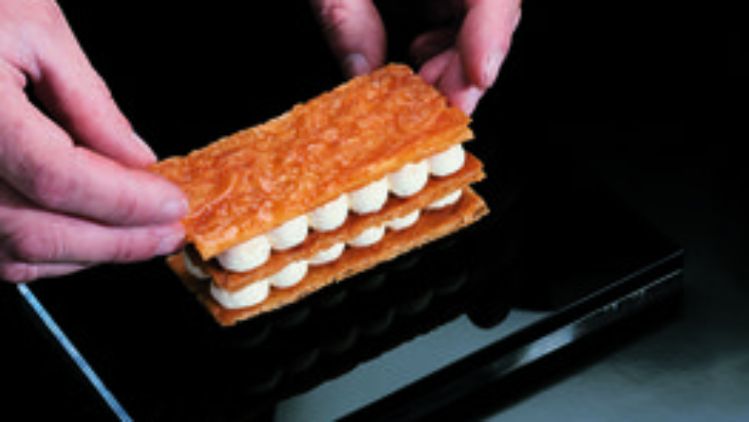 Montage-Mille-feuilles-Napolon-mademoiselle-desserts