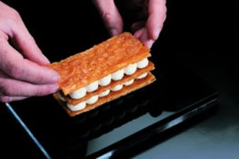 Montage-Mille-feuilles-Napolon-mademoiselle-desserts
