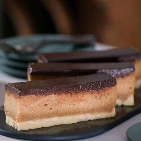 Gluten-Free-Billionaire-Salted-Caramel-Cheesecake-F070891-ED