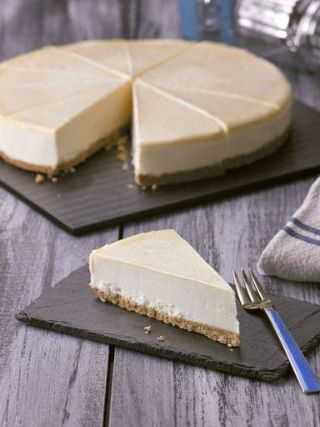 Deep-Creamy-Cheesecake-F311720--1-