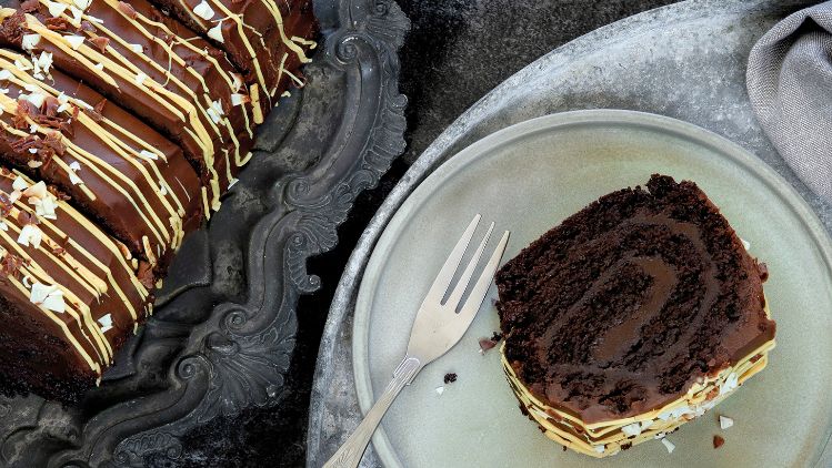 Chocolate-Orange-Roulade-ED-F47810