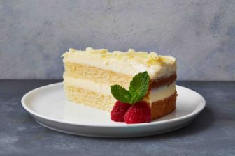 10__Limoncello_Cake_Slice_0151_web