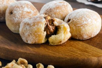 Chocolate-Hazelnut-Filled-Mini-Beignets-AB07012-ED
