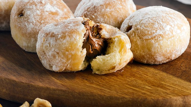 Chocolate-Hazelnut-Filled-Mini-Beignets-AB07012-ED