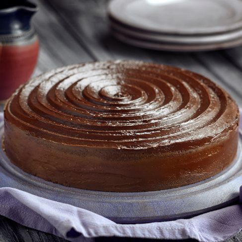 Chocolate-Fudge-Gateau-Uncut-F03010-ED