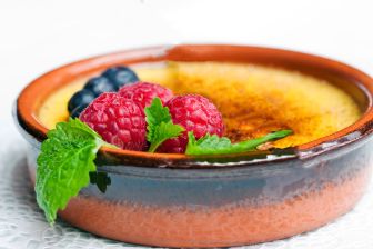 Creme-Brulee_dreamstime_vanilla-removed